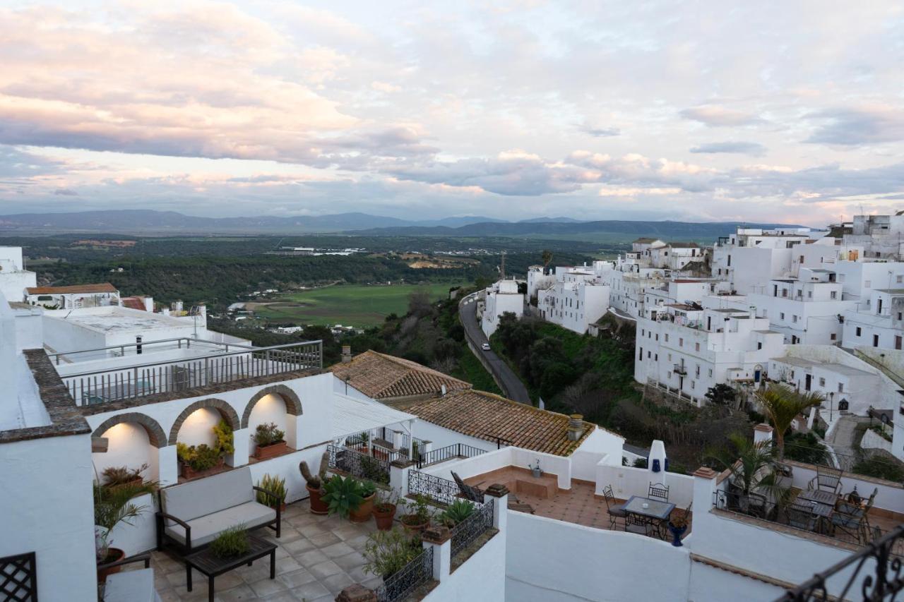 Hotel Plaza 18 - Grupo Califa Vejer de la Frontera Exterior photo